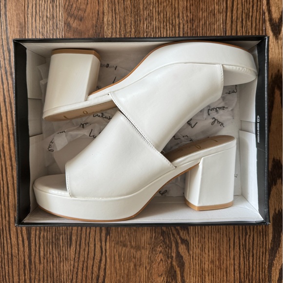 Lulus Curtis Platform Peep Toe High Heel - White. - Picture 4 of 9